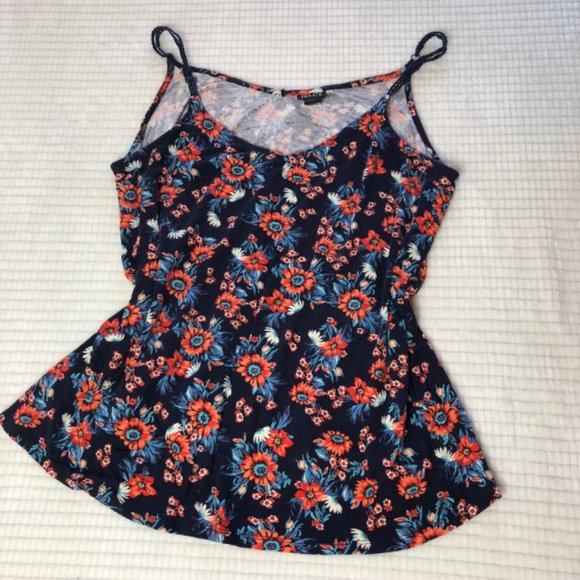 Torrid Navy Floral Crochet Trim Tank Top Size 2 - Picture 7 of 7